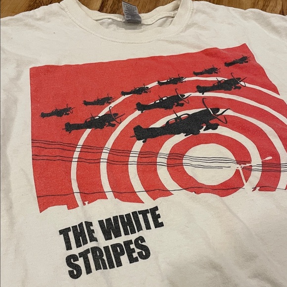 The White Stripes Graphic Tee - Red and White Planes - Picture 3 of 4